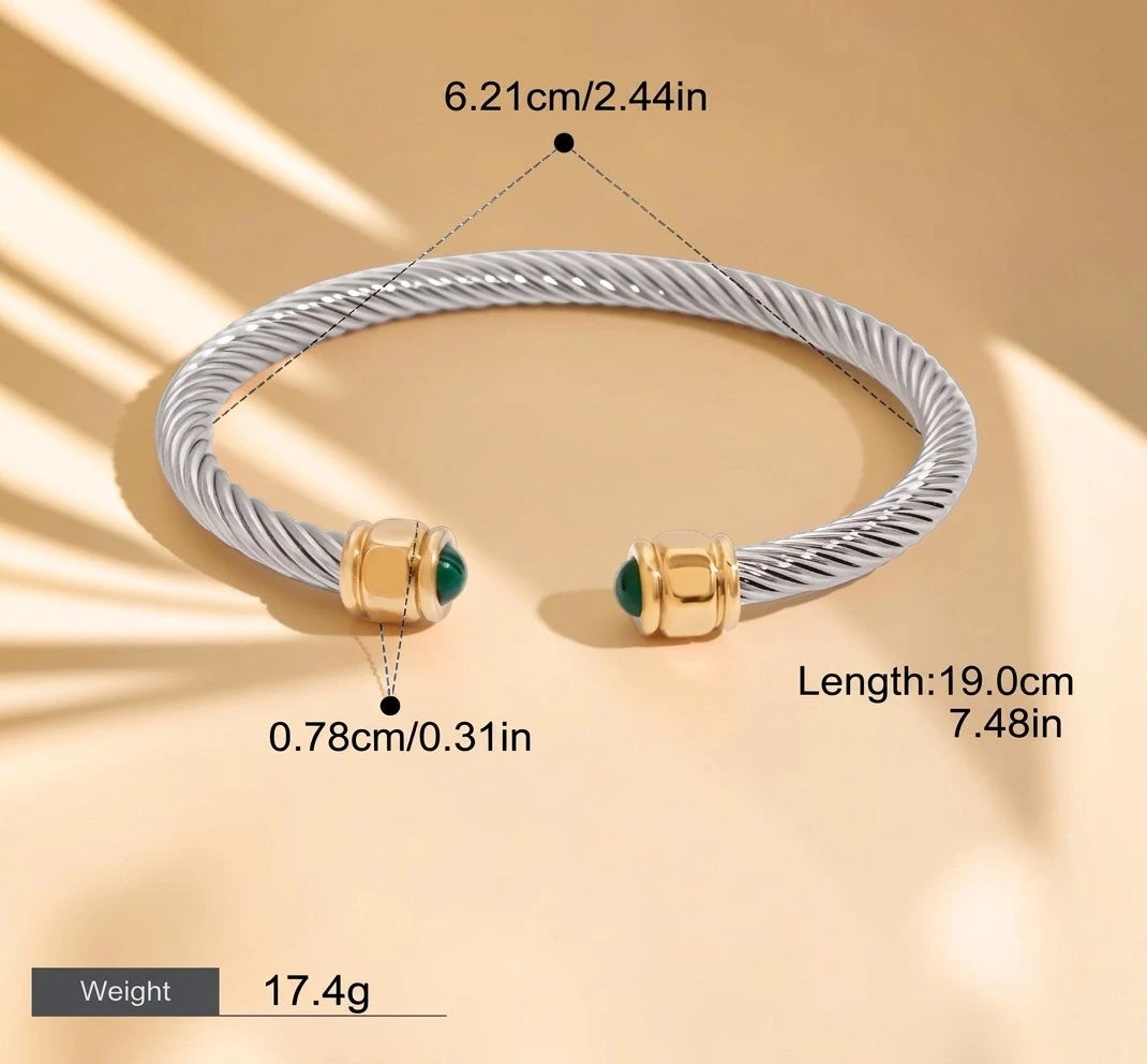 The Malachite Cable Torque Cuff Bangle spec image - inner diameter 6.21cm, cable diameter 0.78cm, length 19.0cm, weight 17.4g, silver twisted rope cable with gold barrel caps and malachite cabochon ends