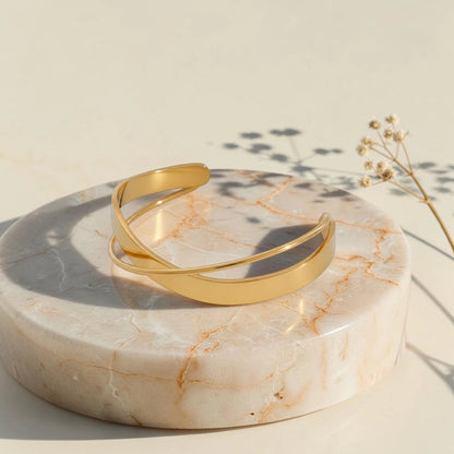 De "Aura" saffieren baguette & gouden kraal splitarmband