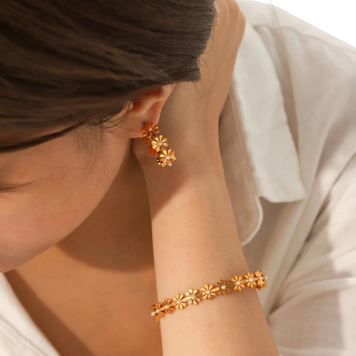 The Daisy Pearl Meadow Open Hoops